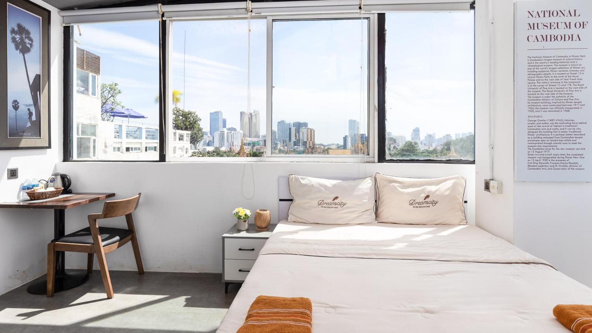 Sky Hotel Central Phnom Penh - Rooms & Apartments 외부 사진