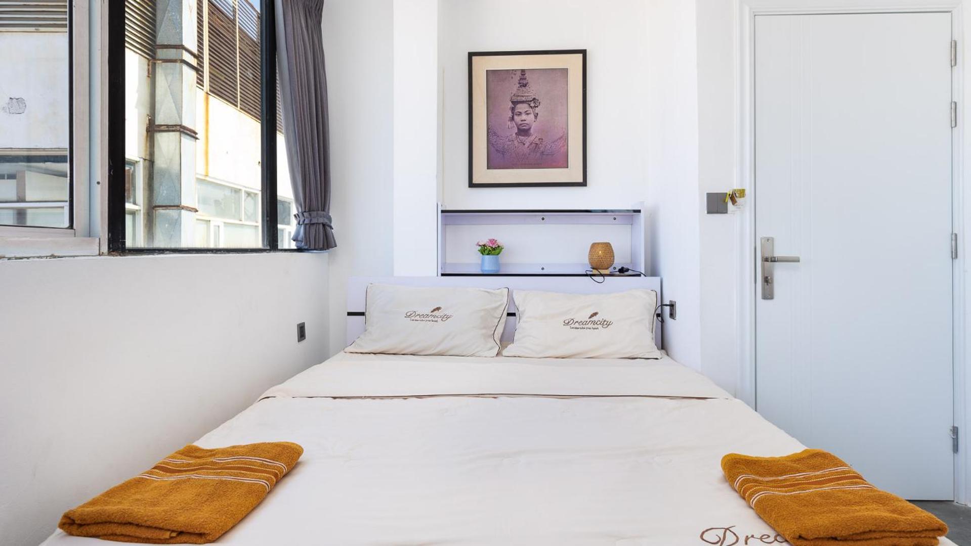 Sky Hotel Central Phnom Penh - Rooms & Apartments 외부 사진