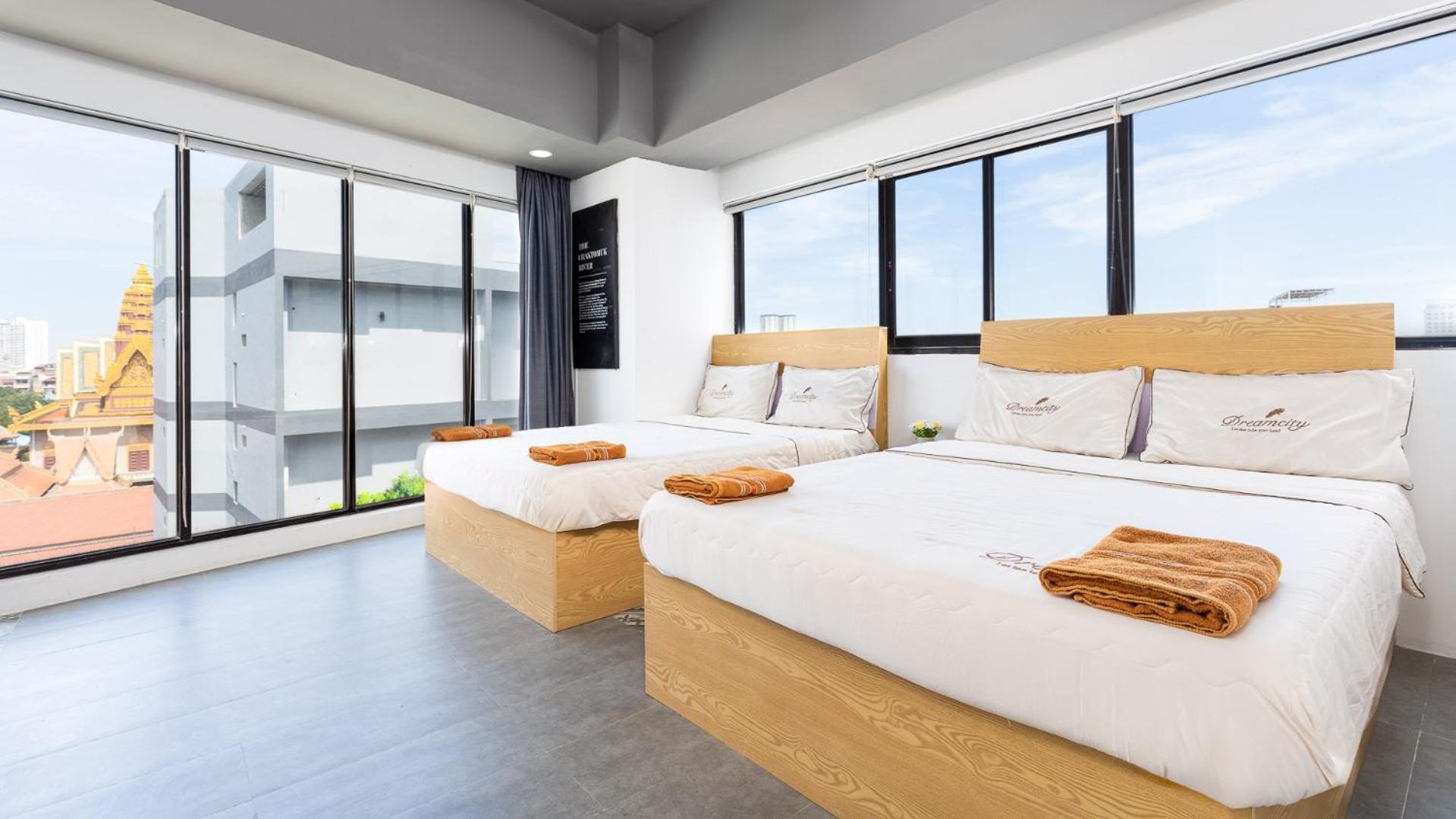 Sky Hotel Central Phnom Penh - Rooms & Apartments 외부 사진