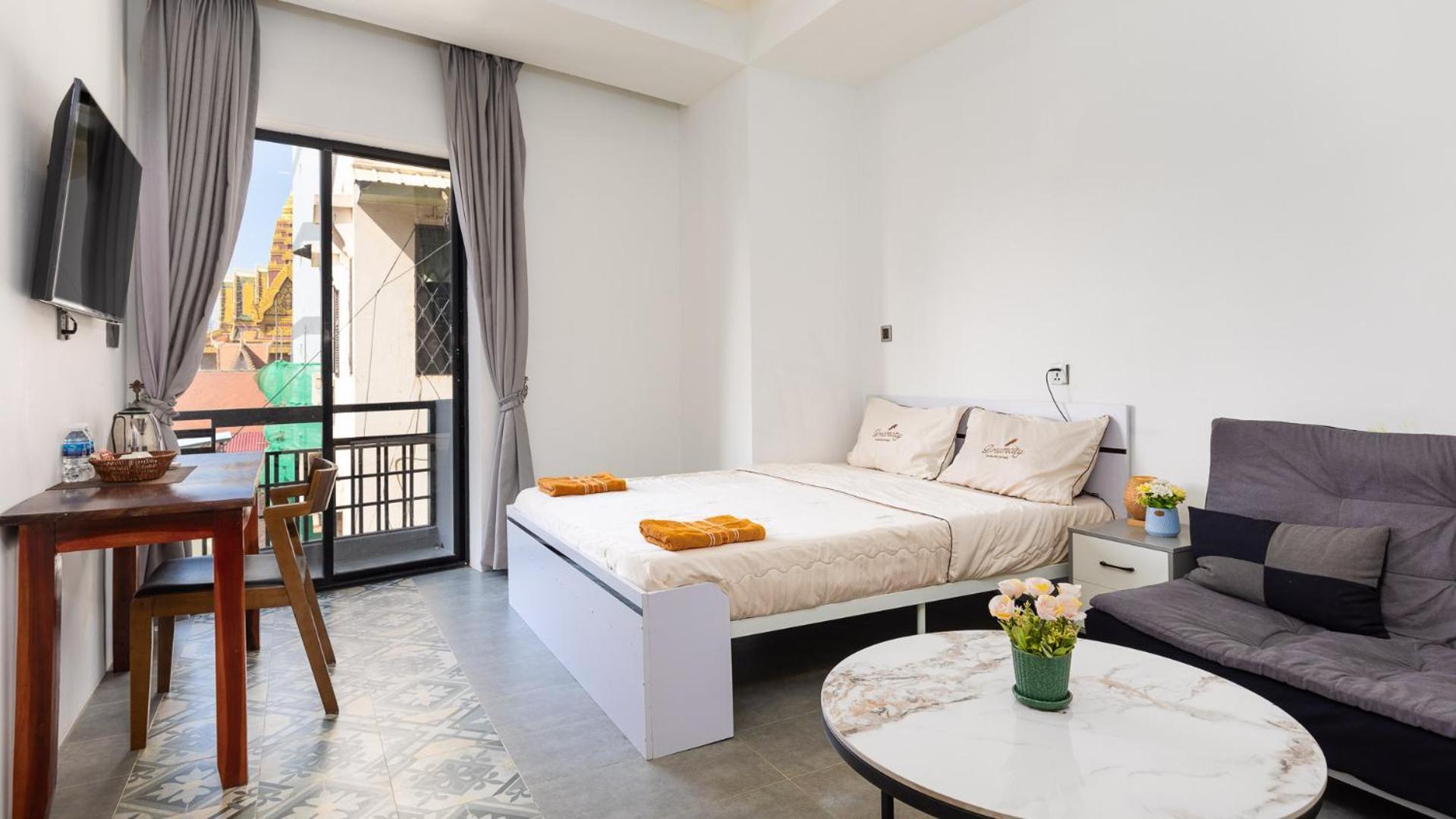 Sky Hotel Central Phnom Penh - Rooms & Apartments 외부 사진