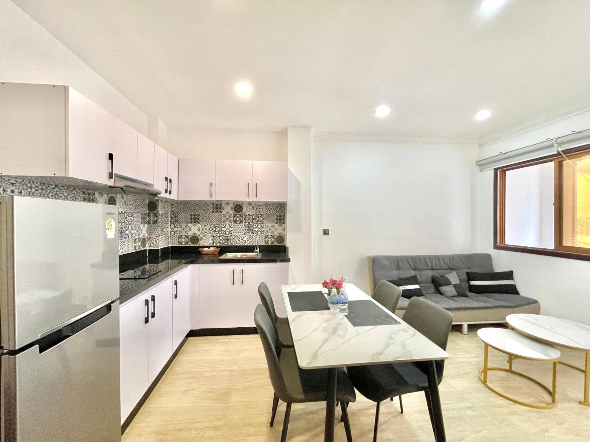 Sky Hotel Central Phnom Penh - Rooms & Apartments 외부 사진