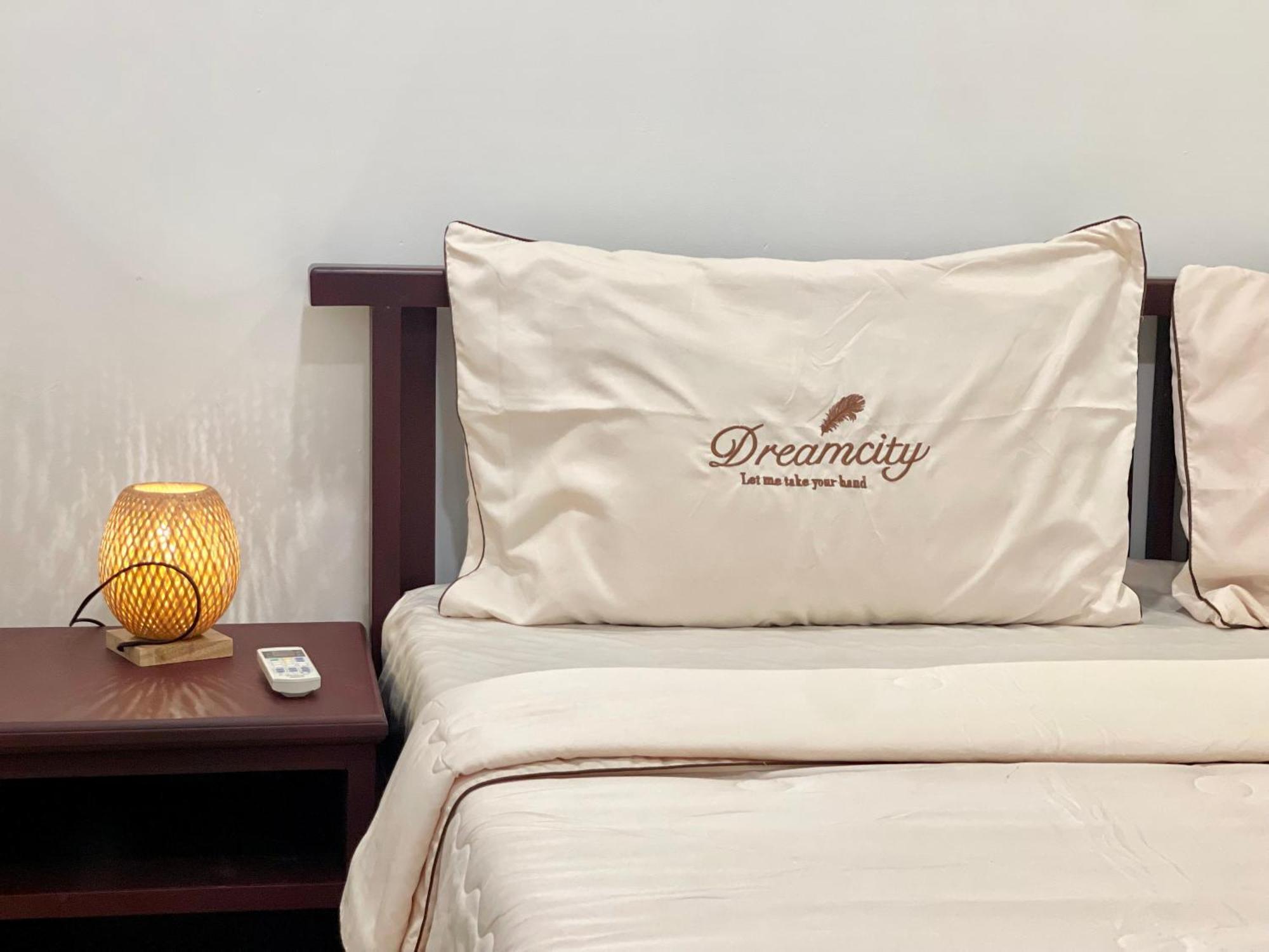 Sky Hotel Central Phnom Penh - Rooms & Apartments 외부 사진