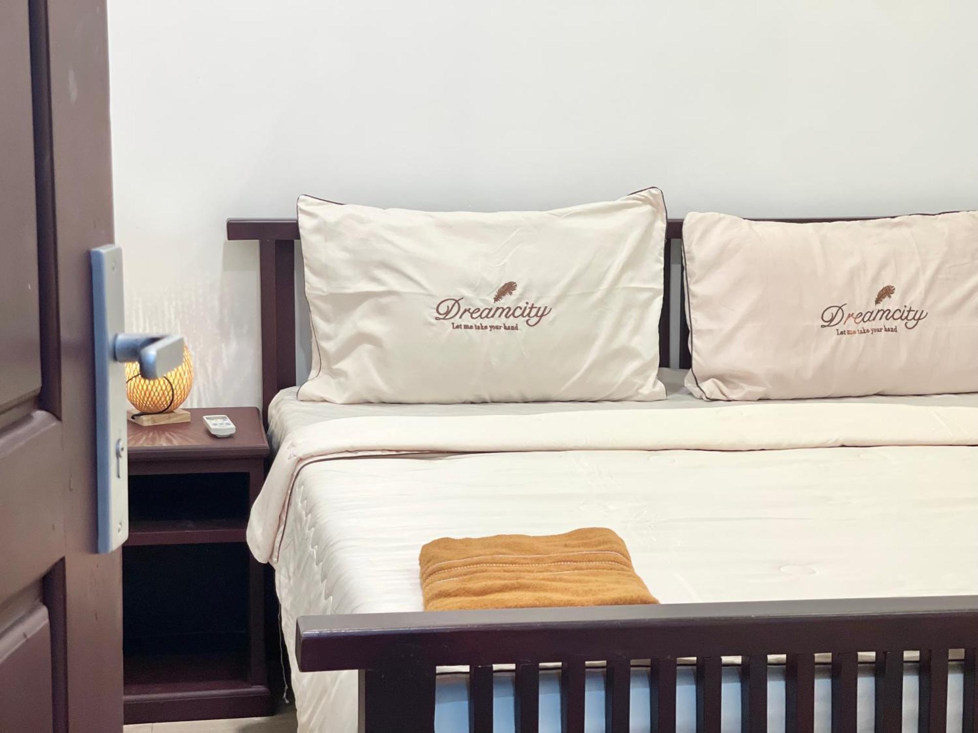 Sky Hotel Central Phnom Penh - Rooms & Apartments 외부 사진