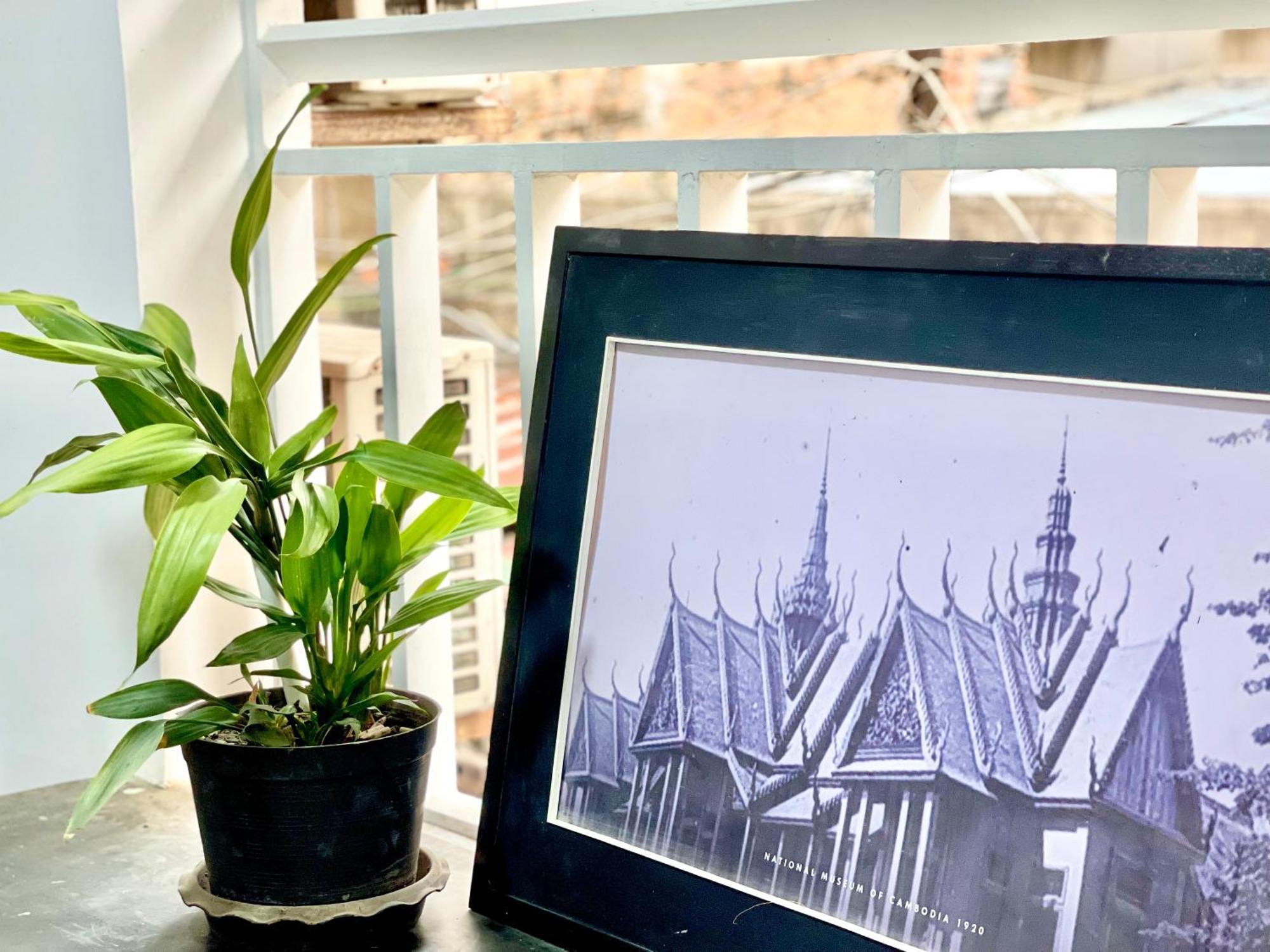 Sky Hotel Central Phnom Penh - Rooms & Apartments 외부 사진